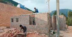 Lào Cai: Dự án tái thiết thôn Kho Vàng phấn đấu đến 5/12 hoàn thành việc cất nóc 35/35 căn nhà