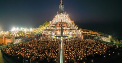 Người dân Nam Bộ đổ về núi Bà Đen, Tây Ninh du xuân, dâng đăng cầu may mắn đầu năm