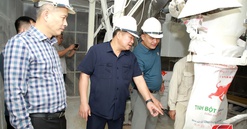 Sơn La: Đồng chí Phó Bí thư Thường trực Tỉnh ủy nắm tình hình tại Khu công nghiệp Mai Sơn