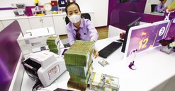 Tín dụng bất động sản dần “lên khỏi mặt đất”