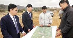 Sơn La: Đồng chí Bí thư Tỉnh ủy kiểm tra tiến độ thi công các dự án trọng điểm tại huyện Mai Sơn