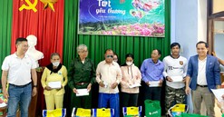 VPBank Cụm Huế mang Tết đến với Hội người mù huyện A Lưới
