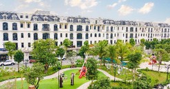 Nhà đầu tư “đổi món” sang bất động sản khi giá nhà liên tục leo dốc