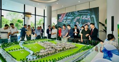 Thị trường bất động sản chờ đợi "cú hích" lớn
