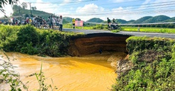 Lâm Đồng: Mưa lớn kéo dài gây sạt lở nghiêm trọng Tỉnh lộ 721