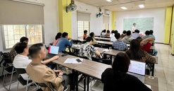 Muôn kiểu chiêu trò trong "lò" đào tạo môi giới bất động sản