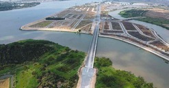 Cây cầu kỳ lạ nhất khu vực, xây xong 'đâm' vào ngõ cụt im lìm tại tỉnh giàu bậc nhất Việt Nam