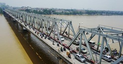 Cây cầu thép - bê tông đầu tiên được thiết kế và xây dựng hoàn toàn bởi kỹ sư, công nhân Việt Nam ‘cõng’ lượng xe vượt 8 lần trọng tải sắp được ‘giải cứu’’
