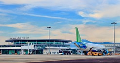 Sân bay từng là căn cứ của Không quân Việt Nam do Mỹ xây dựng nỗ lực gỡ khó khi đang xây đường băng