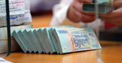 Tăng trưởng tín dụng có thể đạt 20%: Áp lực kiểm soát "bến đỗ" dòng tiền