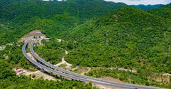 Hợp tác với Trung Quốc, Đèo Cả sẽ đưa UAV và AI vào quản lý, vận hành cao tốc