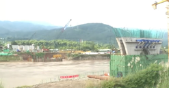 Cây cầu 1.500 tỷ bắc qua sông Hồng, kết nối thẳng đến Trung Quốc: Tăng tốc bù tiến độ, hoàn thành trong năm sau