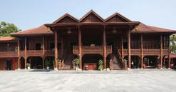 Huy động 500m3 gỗ lim 900 năm tuổi từ Lào cùng 20.000 công lao động, xây dựng công trình đạt kỷ lục Việt Nam