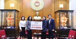 Tập đoàn BRG và Ngân hàng SeABank trao 5 tỷ đồng ủng hộ đồng bào khắc phục hậu quả thiên tai