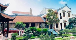 Ngợp mắt với biệt phủ 1.000m2 toàn gỗ quý, kiến trúc đậm dấu ấn làng quê Bắc Bộ