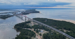 Chính thức hoàn thành cầu vượt biển dài nhất miền Trung, kết thúc hơn 100 năm di chuyển bằng đò của người dân đôi bờ