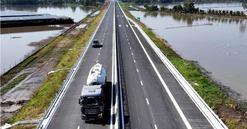 Lùi thời hạn thông xe trục chiến lược hơn 17.000 tỷ giúp khơi thông 'cửa ngõ' miền Tây của Việt Nam