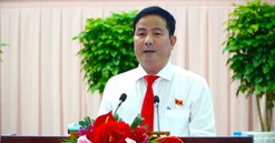 Ông Trần Văn Huyến được bầu giữ chức Chủ tịch UBND tỉnh Hậu Giang