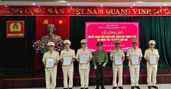 Công an TP. Đà Nẵng công bố quyết định điều động cán bộ sau khi dừng tổ chức công an cấp quận huyện