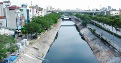Chủ tịch UBND TP. Hà Nội yêu cầu khẩn trương triển khai đồng bộ các giải pháp “hồi sinh” nước sông Tô Lịch