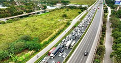 Thống nhất nghiên cứu mở rộng tuyến cao tốc đầu tiên của miền Bắc lên 12 làn xe