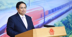 Thủ tướng: Quyết tâm xây dựng bằng được ngành công nghiệp đường sắt