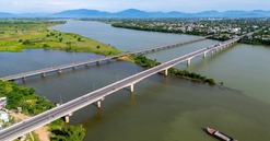Cầu ở miền Trung thuộc tuyến quốc lộ dài nhất Việt Nam cấm ô tô lưu thông trong 15 ngày