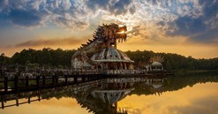 Công viên nước bỏ hoang duy nhất tại Việt Nam bất ngờ vụt sáng trên báo nước ngoài, khách Tây nườm nượp đến check-in