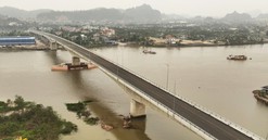 Cận cảnh cầu vượt sông nối 2 tỉnh thành giàu top 3 miền Bắc 1 tháng nữa hoàn thành