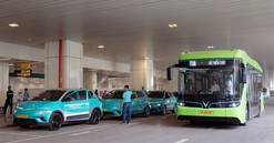 VinBus vận hành tuyến buýt điện độc quyền kết nối ba nhà ga sân bay Tân Sơn Nhất