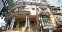 Tòa biệt thự Pháp cổ tọa lạc tại một trong những tuyến phố lớn và đẹp nhất Thủ đô sắp được ‘lên đời’