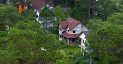 ‘Đà Lạt thứ 2’ của Tây Nguyên tồn tại la liệt biệt thự tiền tỷ bỏ hoang, trở thành điểm xấu xí giữa rừng thông lãng mạn