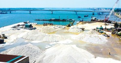 Vùng đất thép miền Trung mở cảng biển du lịch đầu tiên