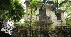 Biệt thự bỏ hoang 10 năm trên đất ‘kim cương’ Hà Nội đề xuất làm trụ sở phường: Rộng 410m2, bên trong xuống cấp, lãng phí