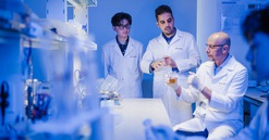 VinUni đạt mục tiêu vào Top 100 đại học hàng đầu thế giới - Mời tuyển 500 nhà khoa học toàn cầu