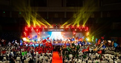 Gần 2000 chuyên viên kinh doanh khuấy động lễ ra quân siêu dự án Capital Square Đà Nẵng