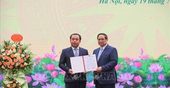 Thủ tướng Phạm Minh Chính trao Quyết định bổ nhiệm quyền Bộ trưởng Bộ Nông nghiệp và Môi trường