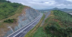 Chỉ 1 tháng nữa, hơn 200km cao tốc ở 6 dự án thành phần sẽ thông tuyến
