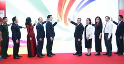 Khai trương Trung tâm Báo chí Triển lãm thành tựu đất nước