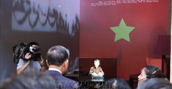 Tổng Bí thư Tô Lâm dâng hương tưởng niệm Chủ tịch Hồ Chí Minh tại Di tích nhà số 48 Hàng Ngang
