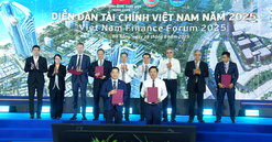 Đà Nẵng đón làn sóng khách quốc tế, tiểu thương 'chốt đơn' nhanh nhờ VNPAY-QR