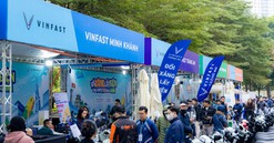 Sôi động ngày hội đổi xăng lấy điện của Vinfast trên khắp 3 miền