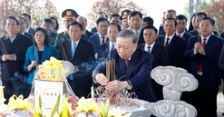 Tổng Bí thư Tô Lâm dâng hương tưởng niệm các Tổng Bí thư Trần Phú và Hà Huy Tập