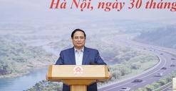 Thủ tướng yêu cầu rà soát việc triển khai loạt cao tốc, không để '1km có quá nhiều nhà thầu cùng làm'
