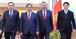 Tổng Bí thư Tô Lâm và các đồng chí lãnh đạo chủ chốt dự Hội nghị toàn quốc Chính phủ và chính quyền địa phương