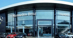 ‘Trùm’ buôn xe Mercedes tại Việt Nam lên kế hoạch bán ‘đất vàng’ sau 1 năm làm ăn sa sút