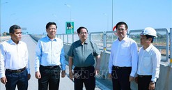 Thủ tướng kiểm tra công trình giao thông trọng điểm từ Quảng Ngãi đến Khánh Hoà