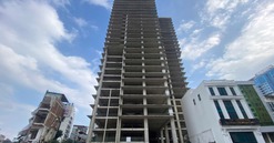 Tòa nhà 28 tầng quy mô 4.000m2 bỏ hoang trên ‘đất vàng’ Thủ đô: Khối bê tông dang dở với lịch sử chuyển nhượng phức tạp