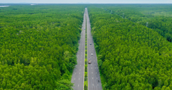 Vingroup đề xuất mở rộng tuyến đường xuyên rừng tại thành phố giàu nhất Việt Nam lên 10 làn xe