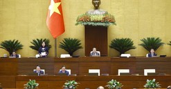 Ngày 10/4, Quốc hội tiếp tục thảo luận về kết quả phát triển kinh tế xã hội và các dự án Luật